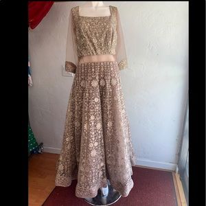 BEAUTIFUL INDIAN GOWN